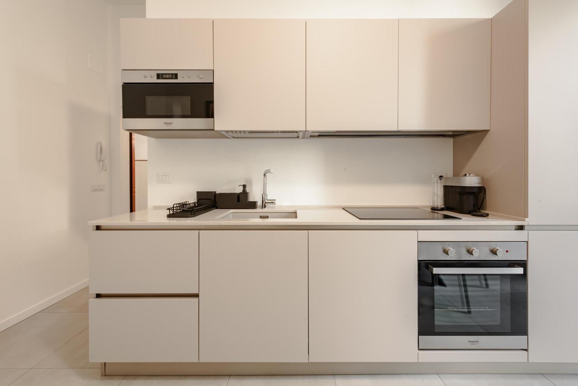 Napoleone - New Near Historic Center