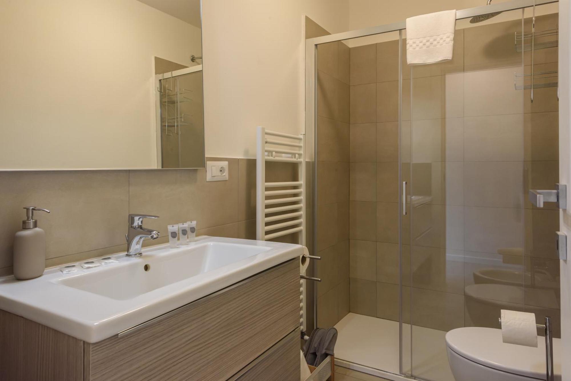 Apartment Napoleone - New Near Historic Center *