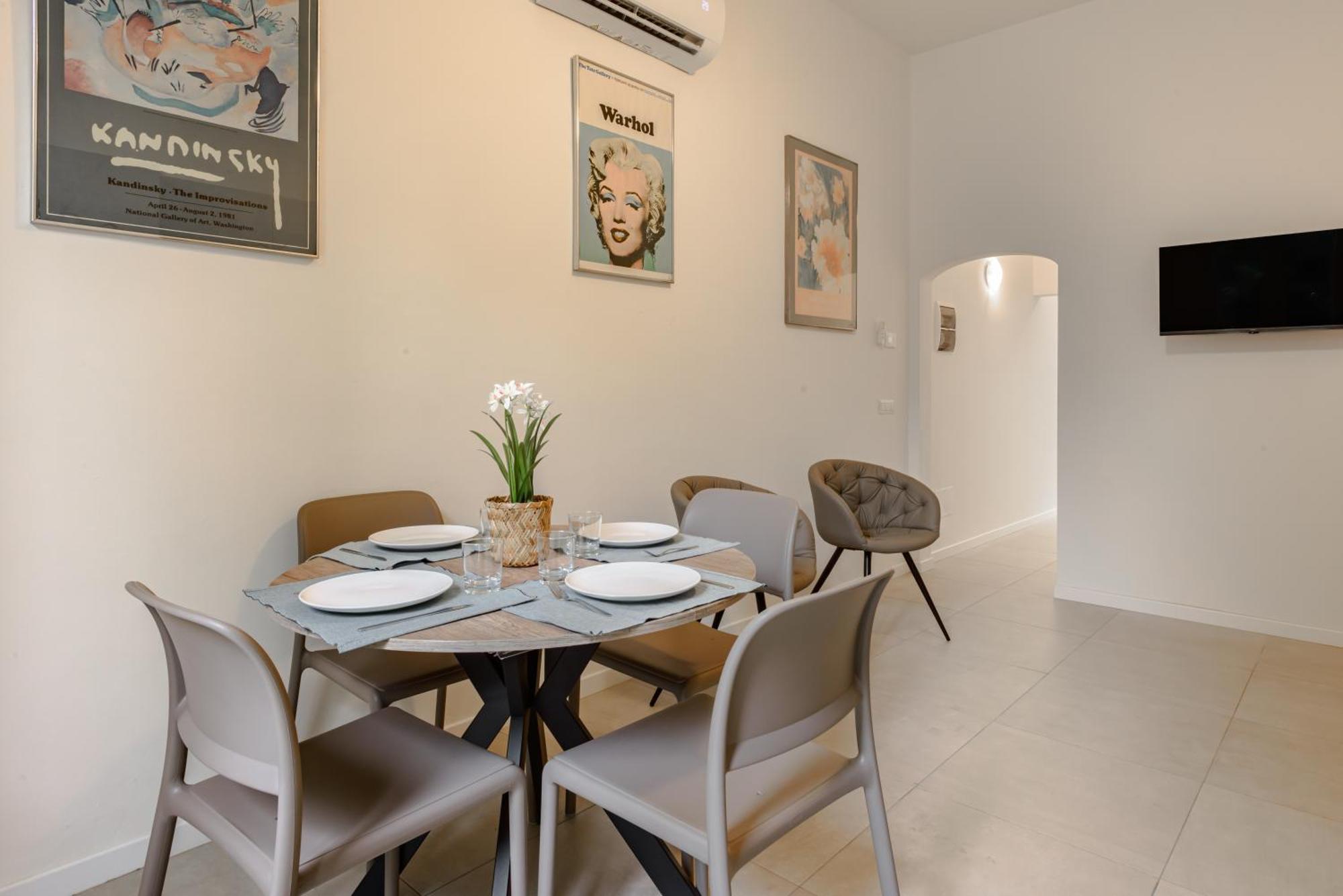 Napoleone - New Near Historic Center Florence