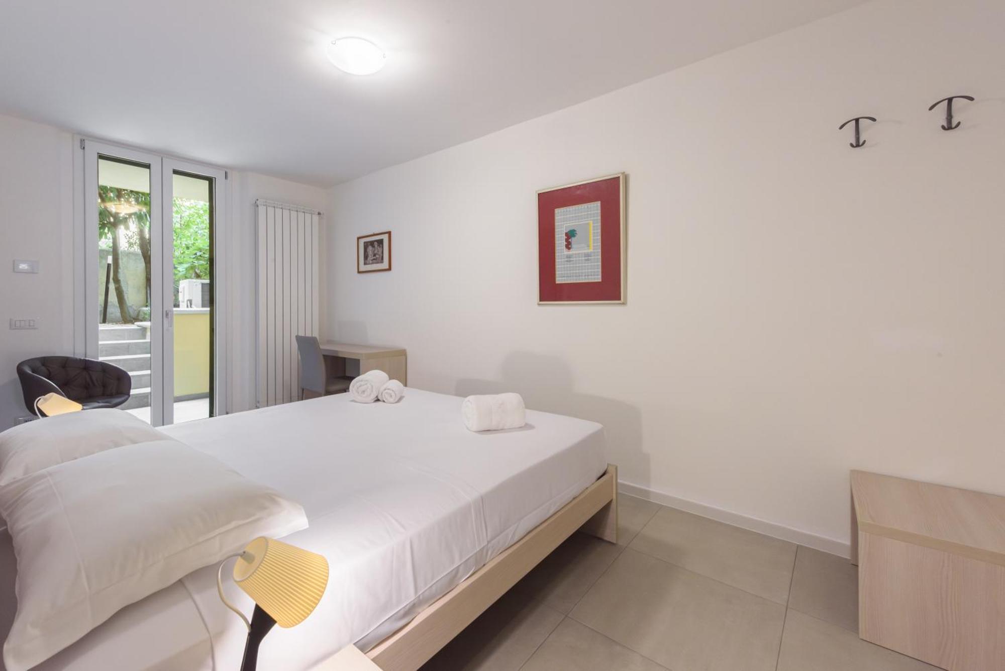 Napoleone - New Near Historic Center Apartment