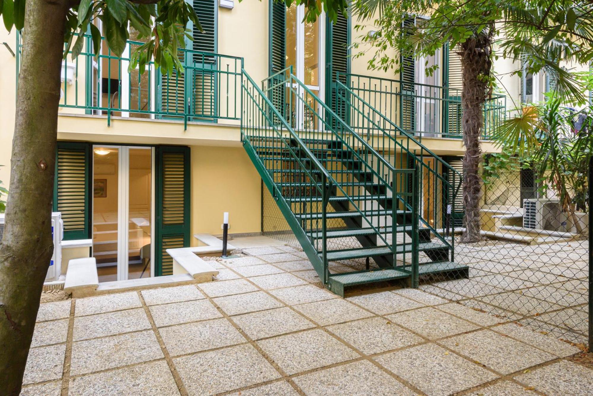 Napoleone - New Near Historic Center Apartment *